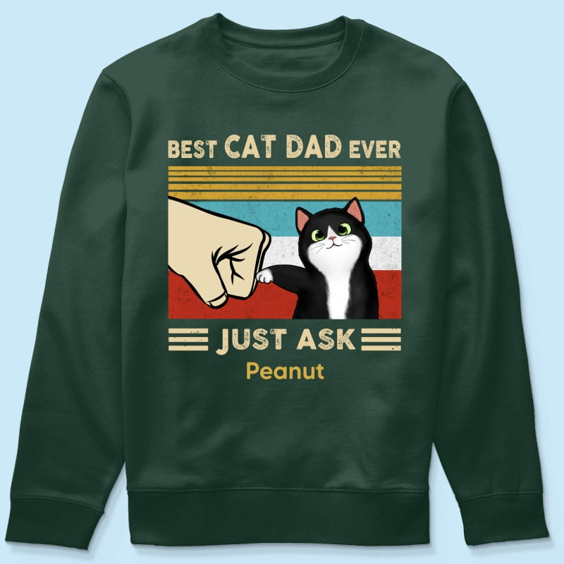 Custom Cat Fist Bump - Personalized Shirt - Perfect Gift for Cat Dads, Father's Day Gift for Husband, Gift for Him