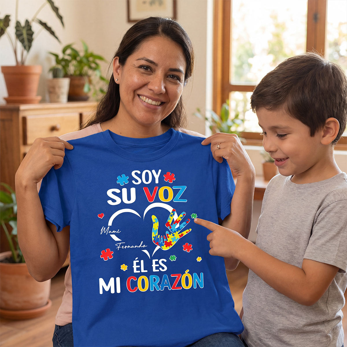 Soy Su Voz Él Es Mi Corazón I'm His Voice He's My Heart - Personalized Shirt - Spanish Ver Autism Awareness