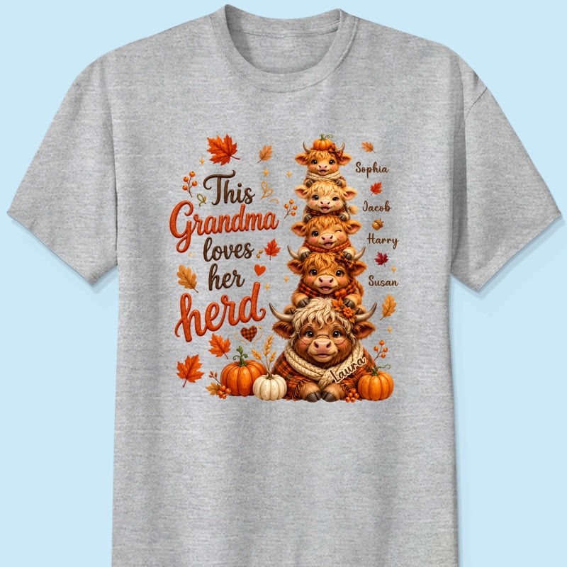 Grandma Grandkids Highland Cow Autumn - Personalized Shirt - Fall Season Gift, Gift For Grandma