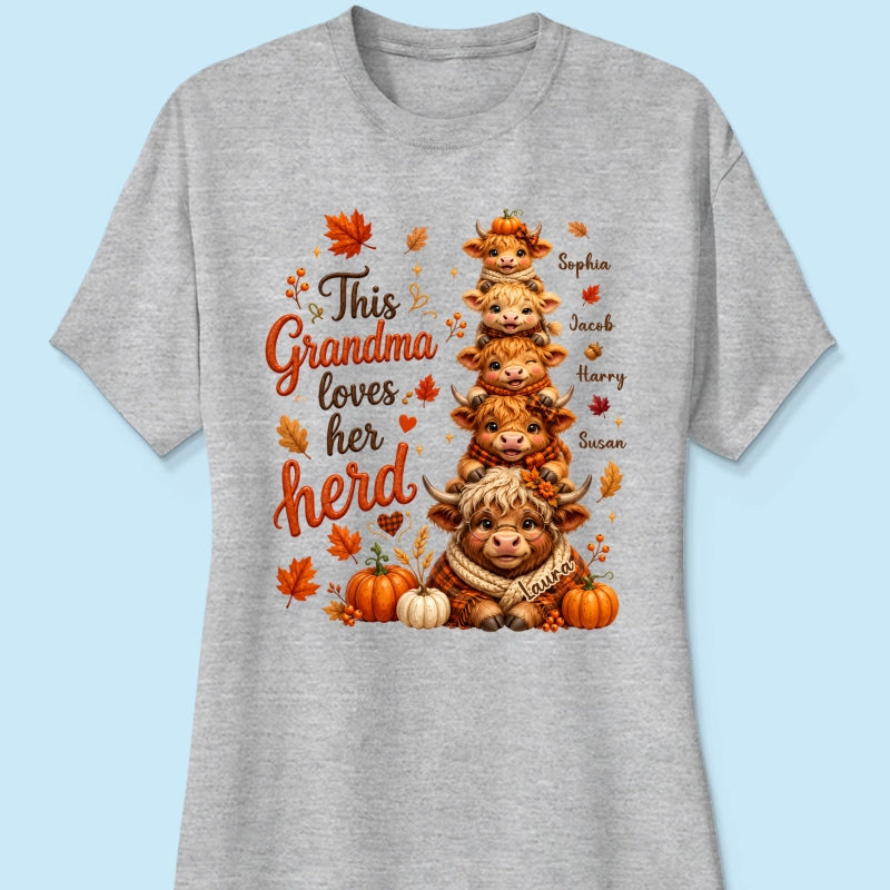 Grandma Grandkids Highland Cow Autumn - Personalized Shirt - Fall Season Gift, Gift For Grandma