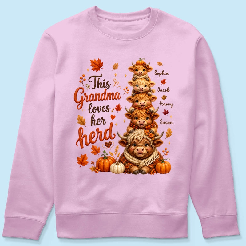 Grandma Grandkids Highland Cow Autumn - Personalized Shirt - Fall Season Gift, Gift For Grandma