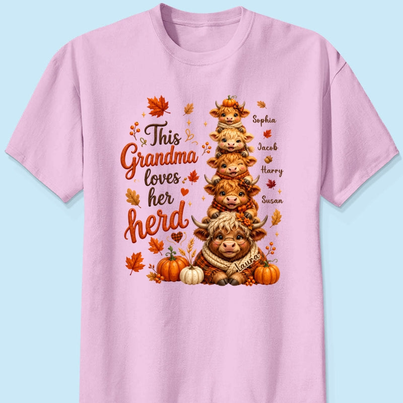 Grandma Grandkids Highland Cow Autumn - Personalized Shirt - Fall Season Gift, Gift For Grandma