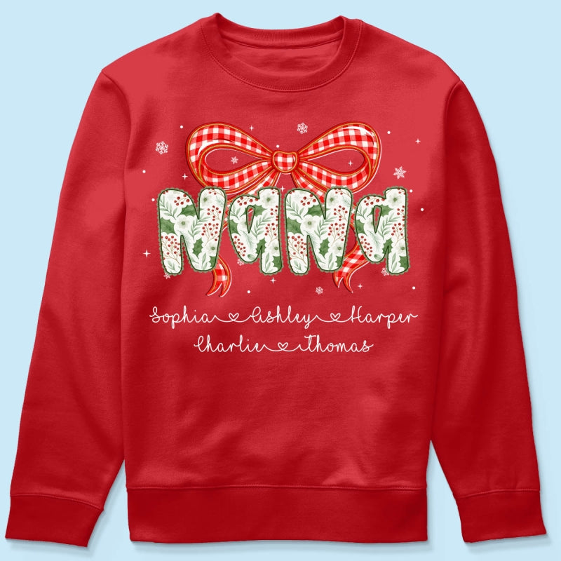 Grandma Coquette Floral Christmas Pattern With Kids Names - Personalized Shirt