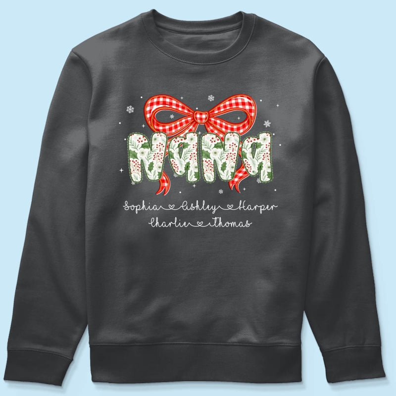 Grandma Coquette Floral Christmas Pattern With Kids Names - Personalized Shirt