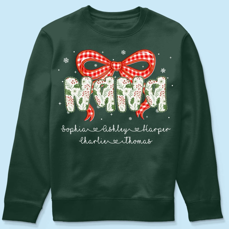 Grandma Coquette Floral Christmas Pattern With Kids Names - Personalized Shirt