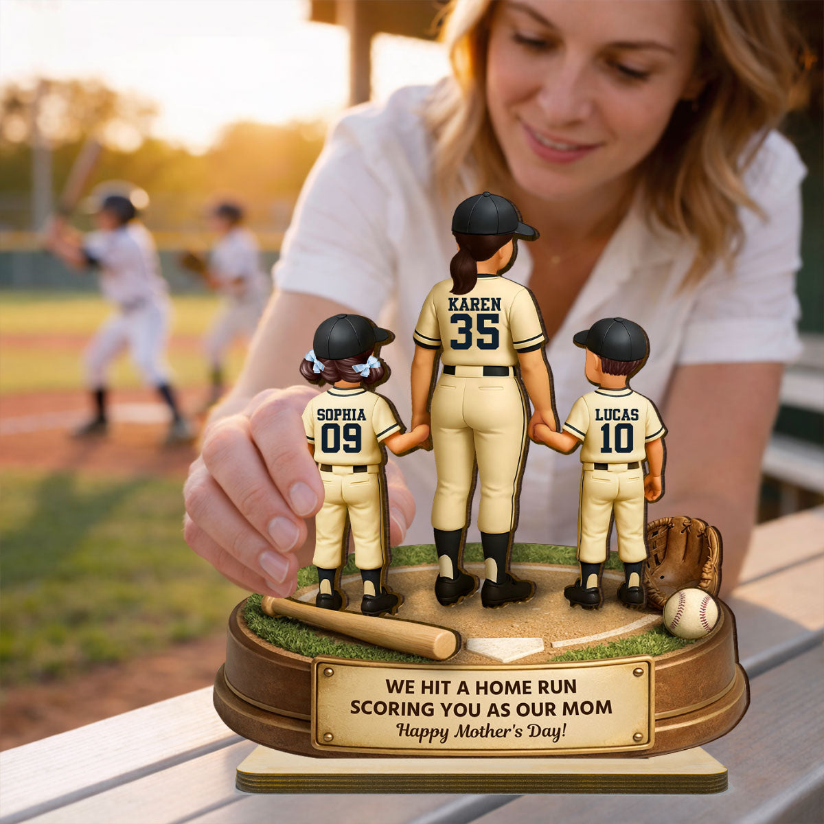 I Hit a Home Run Scoring You as My Mom - Personalized 2-Layered Wooden Plaque - Heartfelt Mother's Day Gift for Mom, Wiffe