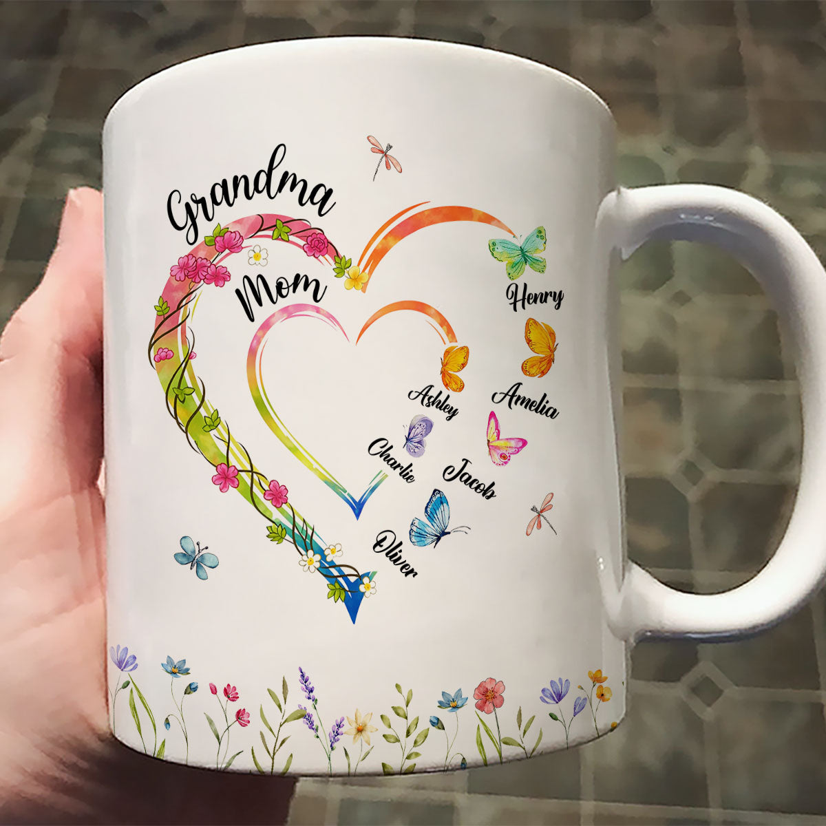Custom Grandma Mom Flower Heart with Kids Names - Personalized Mug - Gift for Mom, Grandma
