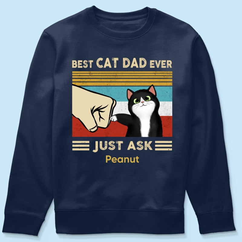 Custom Cat Fist Bump - Personalized Shirt - Perfect Gift for Cat Dads, Father's Day Gift for Husband, Gift for Him