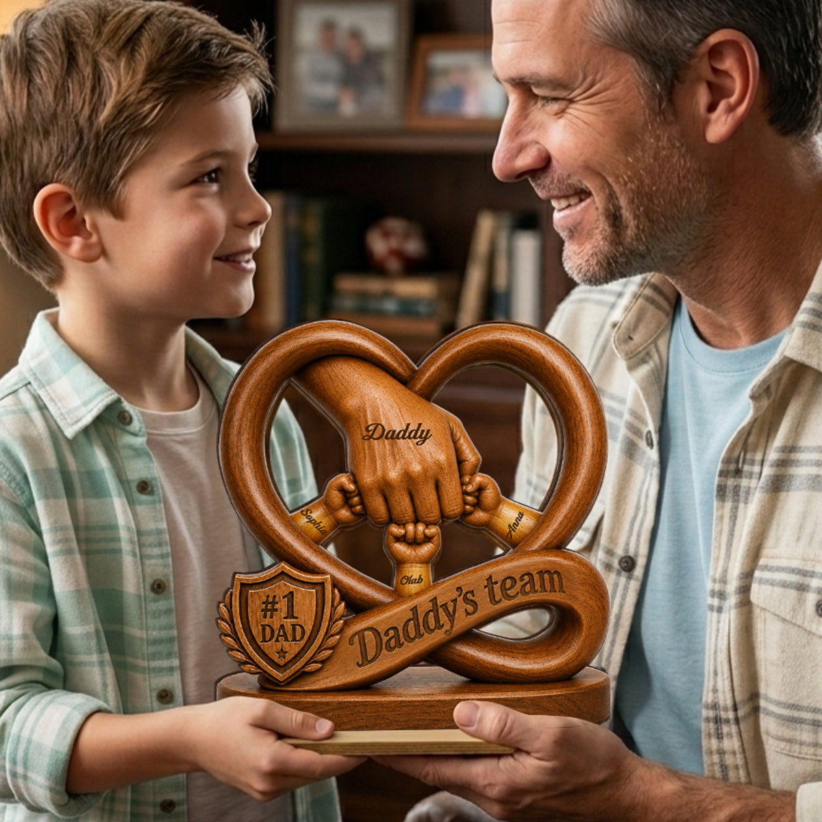 Daddy's Dream Team Fist Bump - Personalized 2-Layered Wooden Plaque -  Gift for Dad, Husband