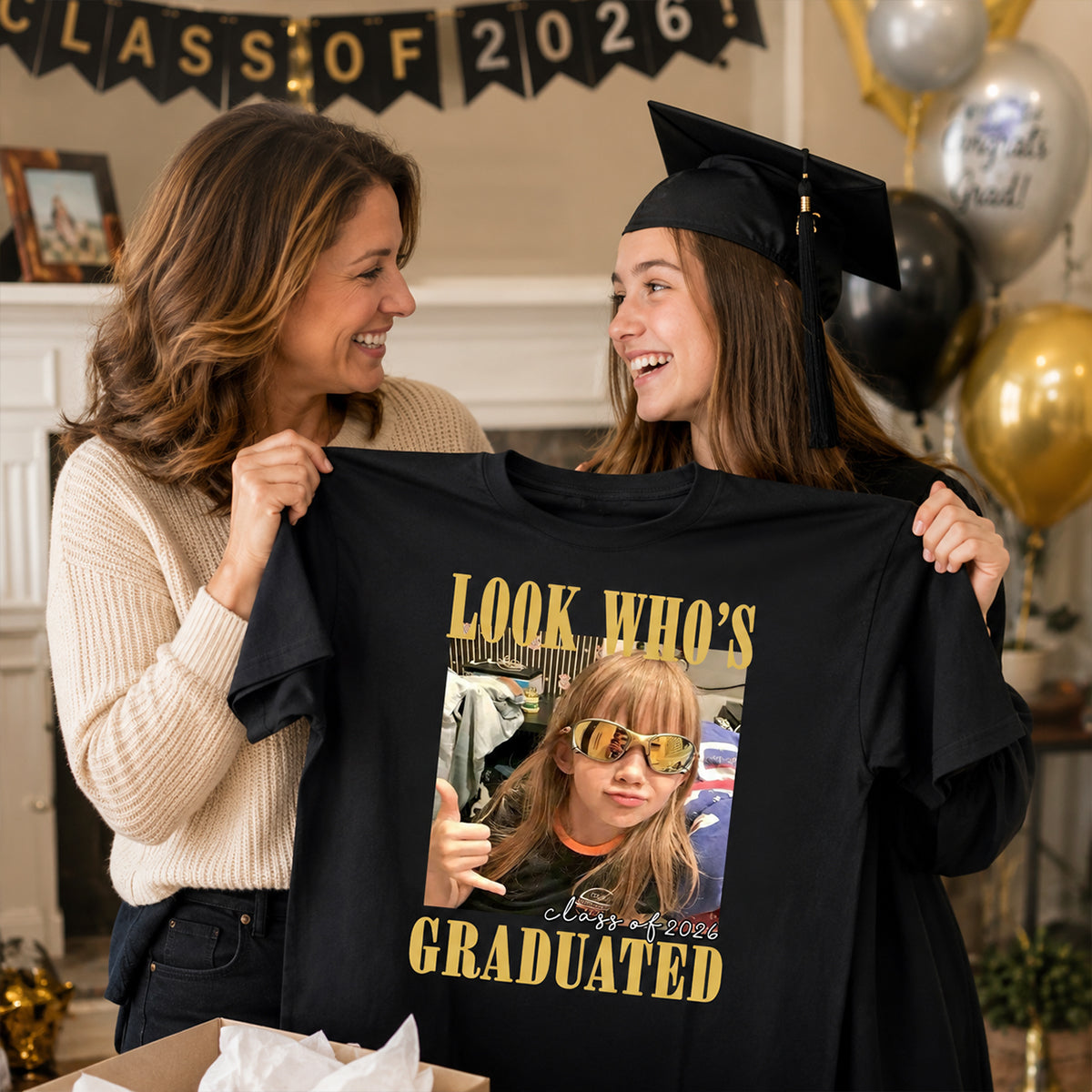 Look Who's Graduated Class Of 2026 - Personalized Shirt - Graduation Gift, Family Matching Shirt Graduation Party Celebration
